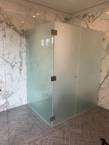 Frameless Shower Screen